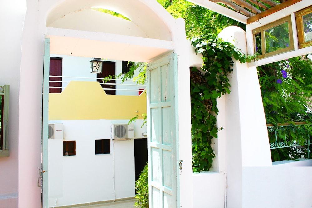 Hermes Studios فاليراكي المظهر الخارجي الصورة